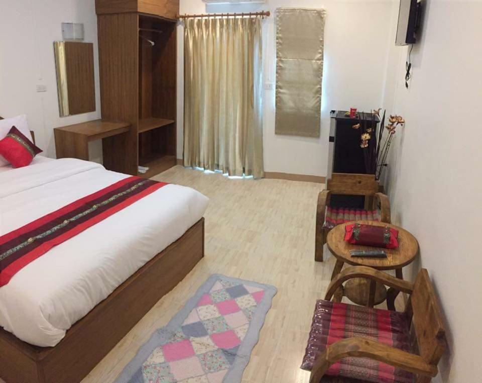 Maesot Siri Hotell Mae Sot Eksteriør bilde